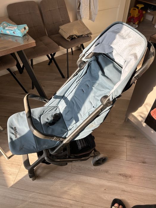 Продам коляску easy walker
