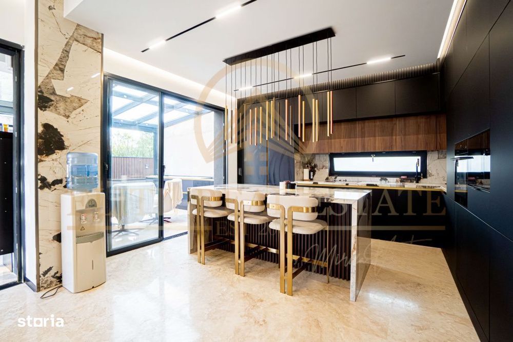 Kamsas/Compozitori - Resedinta creata pentru perfectiune