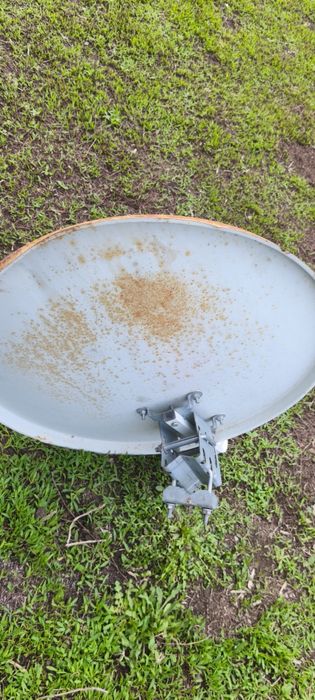 Тарелка спутниковая маленькая