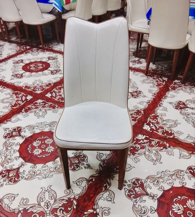 Срочно продам стулья