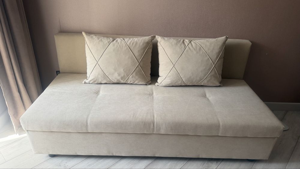 Новый диван 180/80