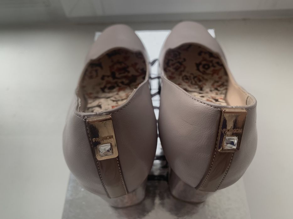 Женские туфли