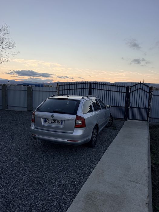 SKODA Octavia 2012 — imagine 4
