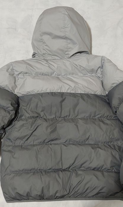 Продавам зимно мъжко яке Nike