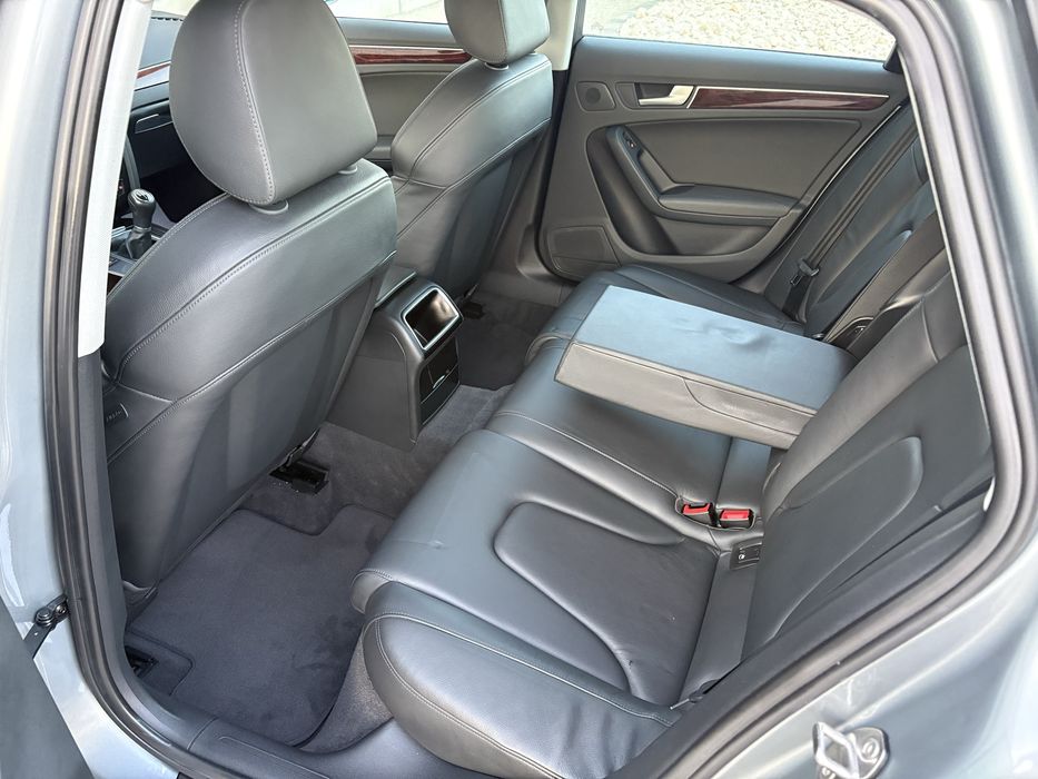 Audi A4 B8 ~ 2011 ~ Limuzina ~ Piele ~ LED Xenon ~ Stare Impecabila ~ 1.8TFSI 160CP ~ EURO 5 ~ KM Reali ~ Fara probleme ~ Unic Propietar de noua ~