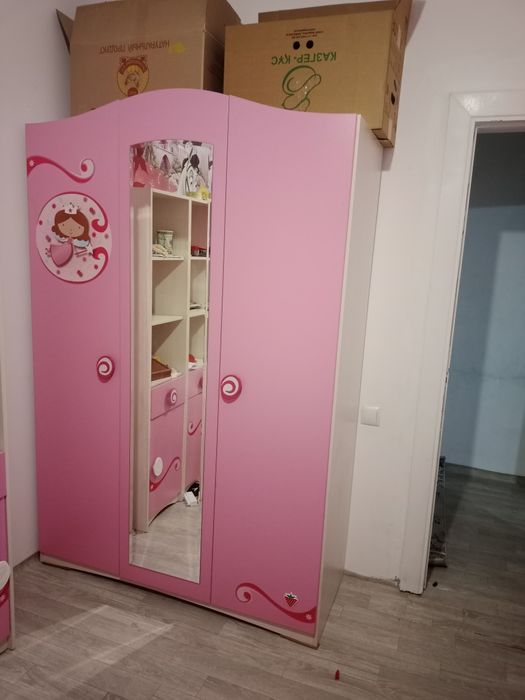 Стенка1 и стол 1