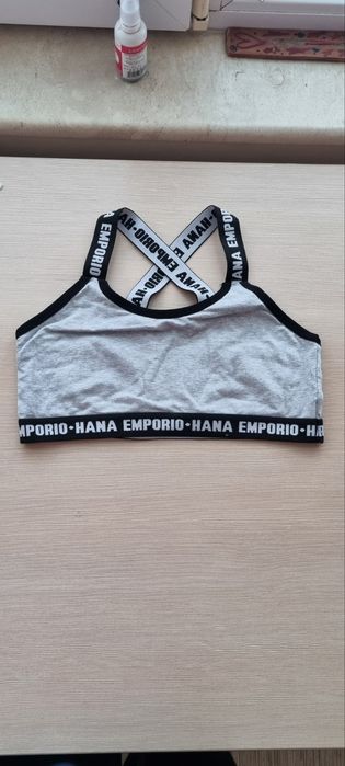 7 различни спортни бюстиета
