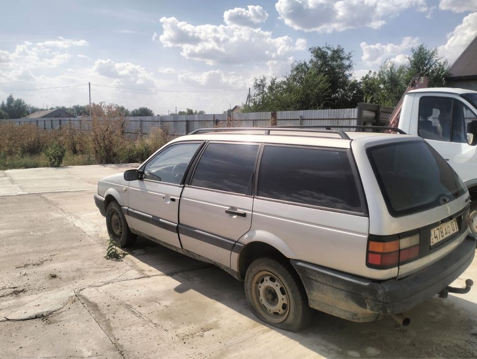 Volkswagen Passat B3 универсал — Уральск