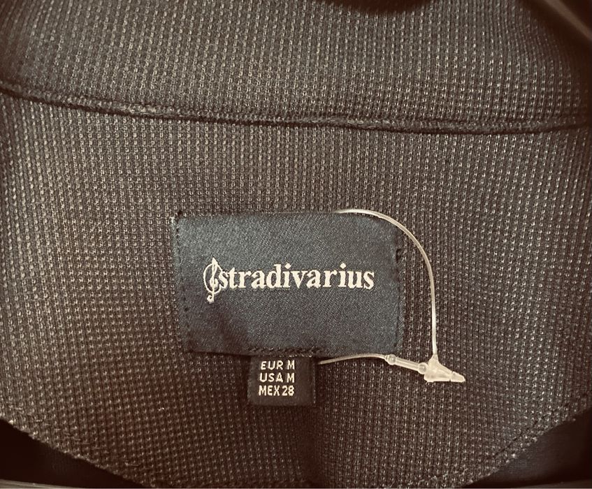 Черен тренчкот Stradivarius