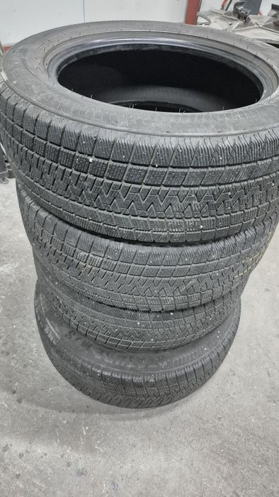 vând anvelope 225 60 17