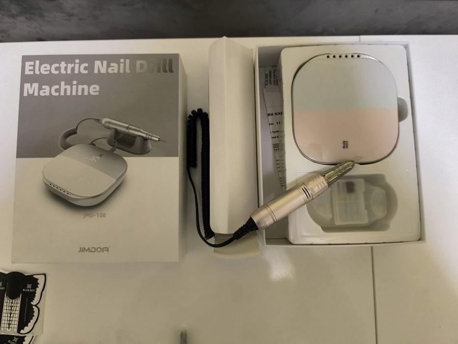 Пълен комплект за маникюр! Като ново!