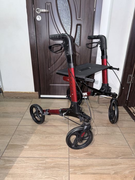 Cadru rulant din aluminiu cu frane si sezut (ca nou)