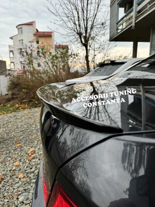 Eleron Portbagaj - BMW F10 Performance Negru Lucios