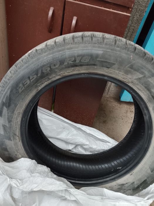 Шины 235/60 R18 продам