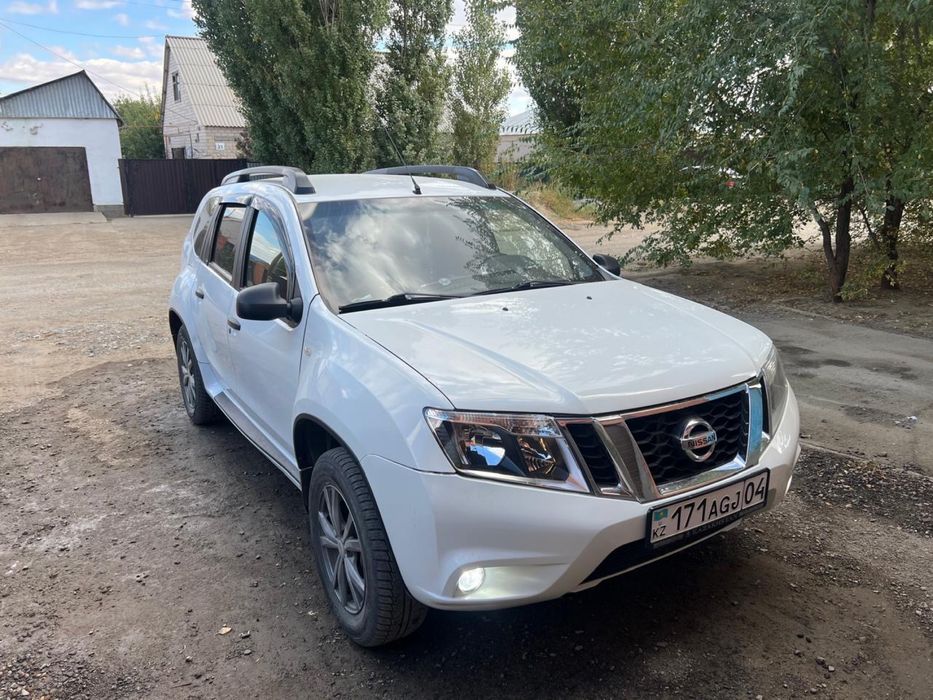 Ниссан тирано Nissan Terrano.