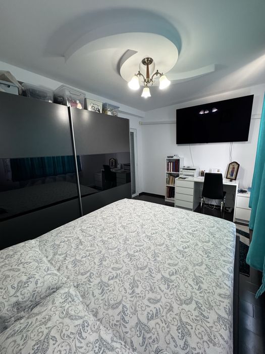 Vând apartament 3 camere decomandat