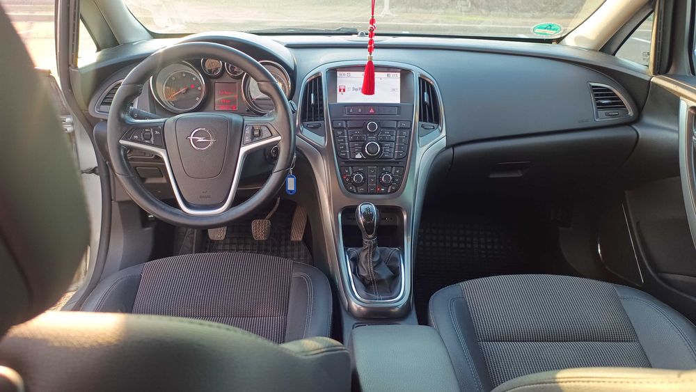 OPEL Astra 2012 — imagine 4