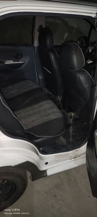 Matiz best 2010 gazini bor.