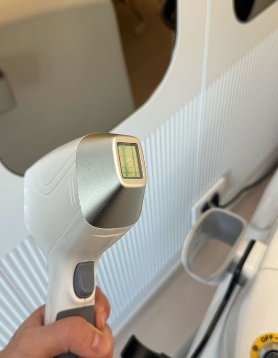 Laser Diodă Epilare Definitivă 4 Lungimi de Undă – 10.000 €