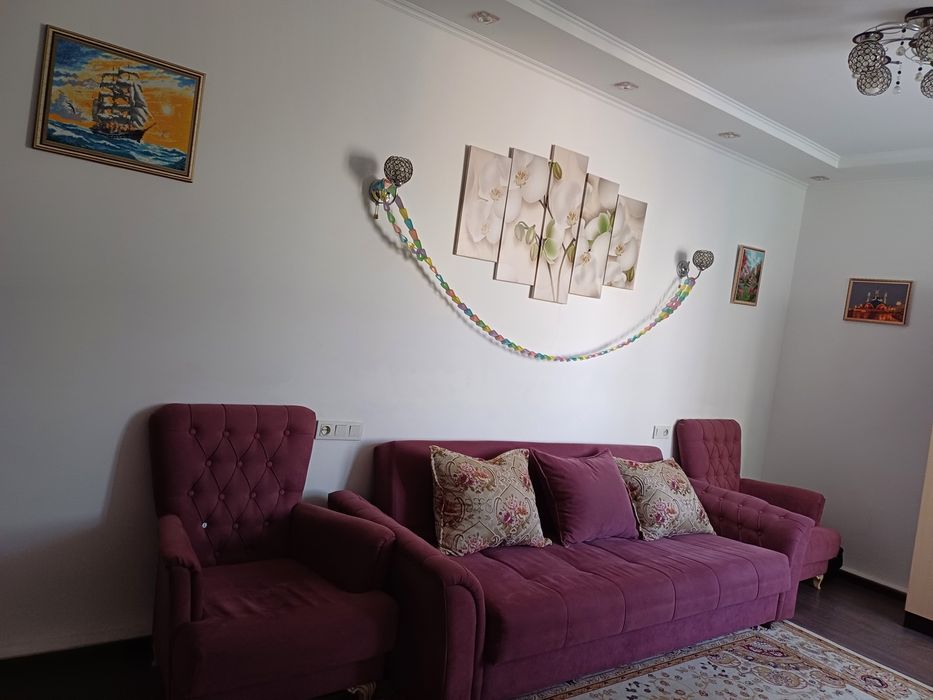 Мягкий диван с креслами