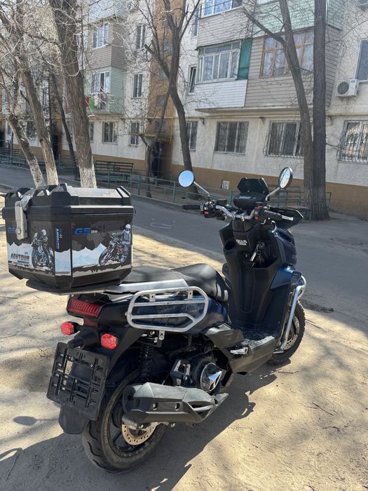 Продам мопед танк