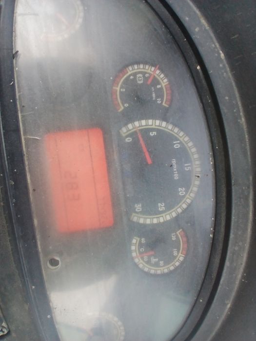 3 кубли погрузчик сотилади