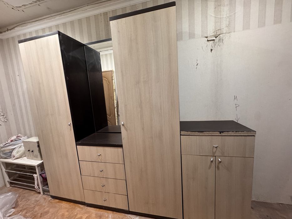 Шкаф для прихожей