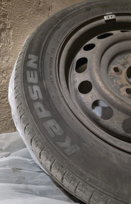 Шины летние  продается