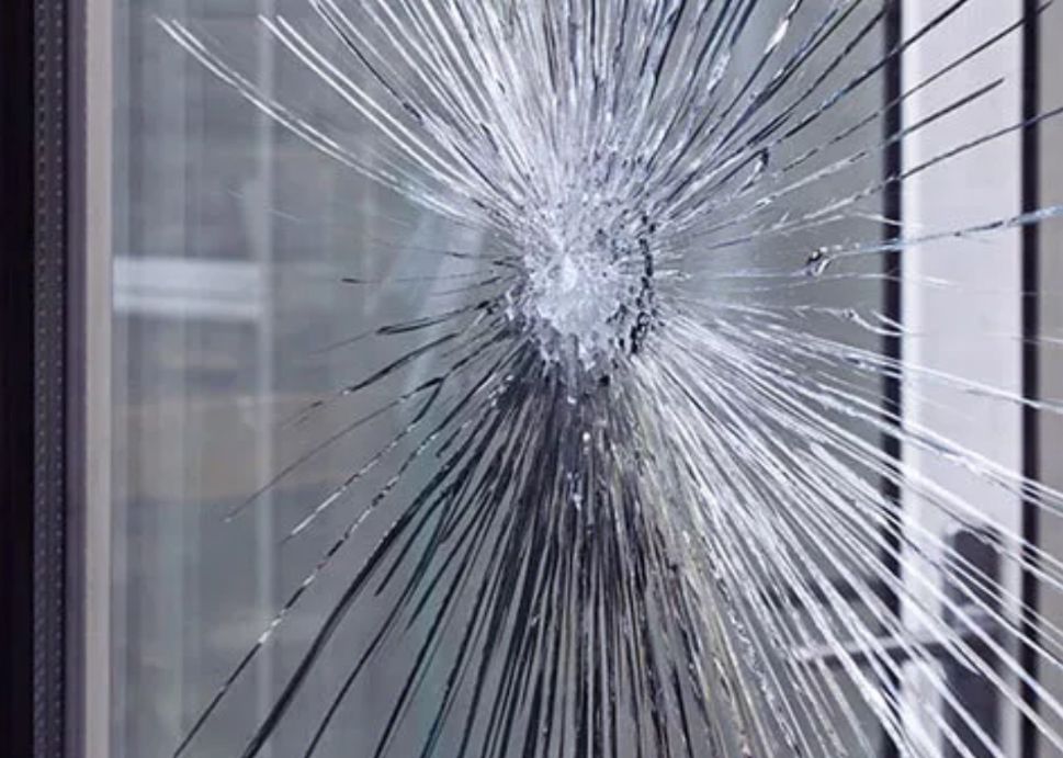 Замена стекла, стеклопакета