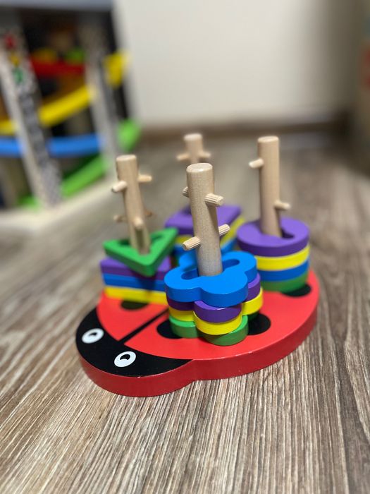 Дървена играчка за сортиране “Калинка”