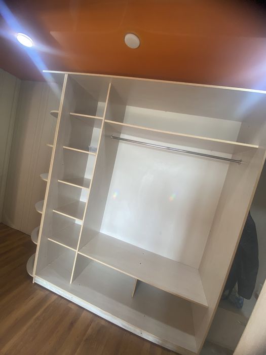 Шкаф для прихожей