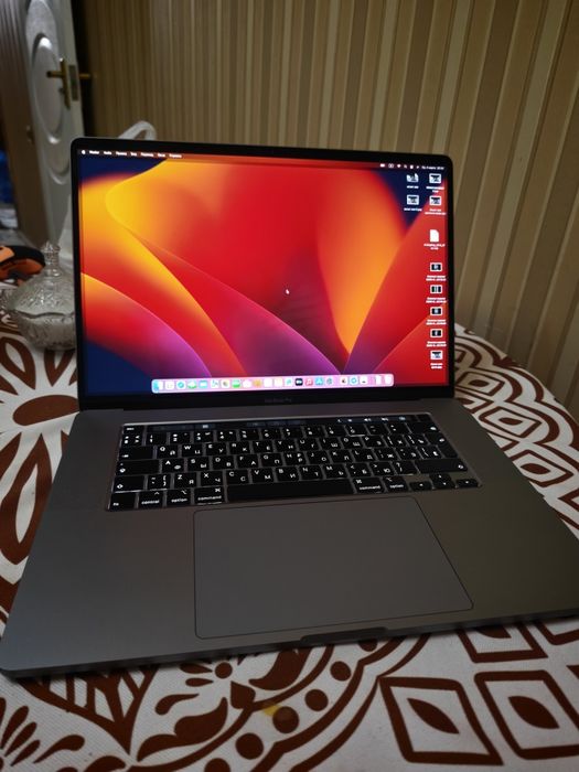 MacBook pro 16 (2019) core i9 (64/1 ТБ)