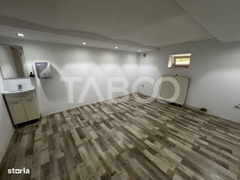 Spatiu comercial de inchiriat 4 camere 85 mpu Central Sibiu