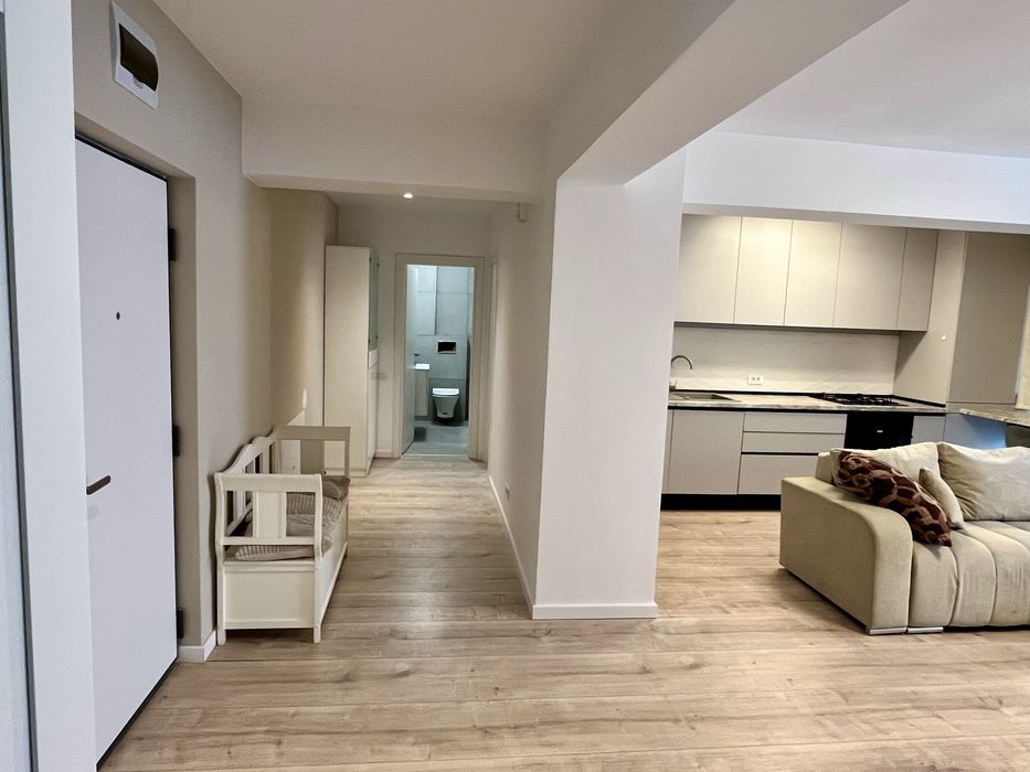 Aparmanet - 3 camere - Mobilat Utilat - Parcare - Proprietar