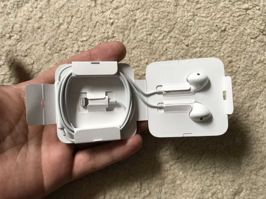 Casti originale Apple cu mufa lightning pentru iPhone iPad cu serie