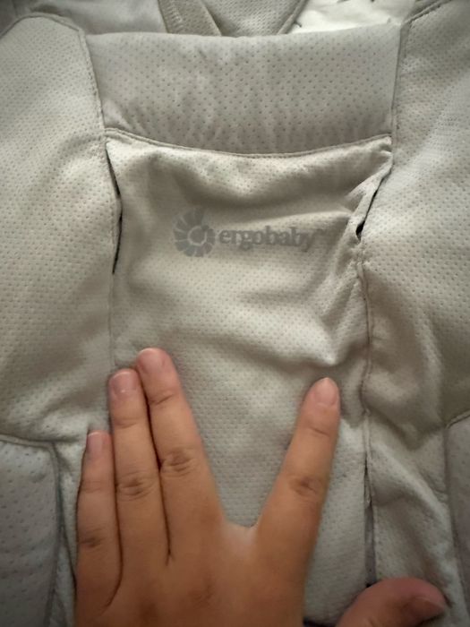 Ergobaby embrace