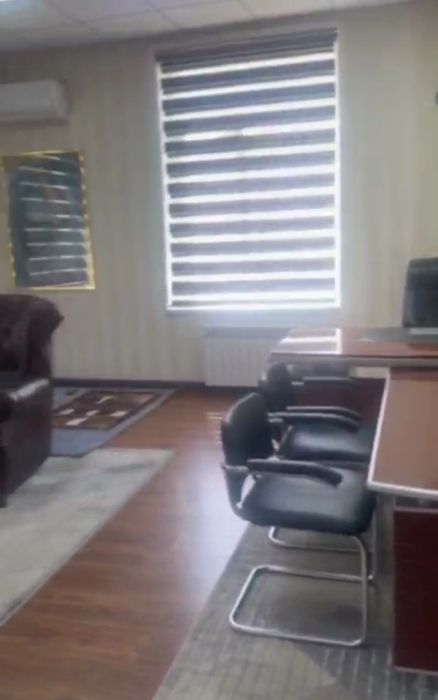 Шикарный офис с мебелью в центре города