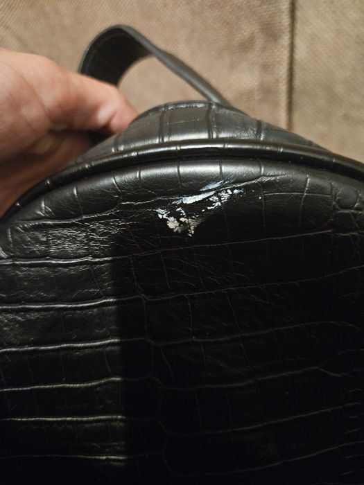 Черна дамска раница