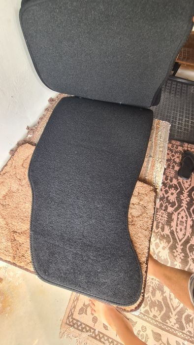 Стелки за vw,фолксваген пасат б5 и б5.5,и гумена стелка за багажник.