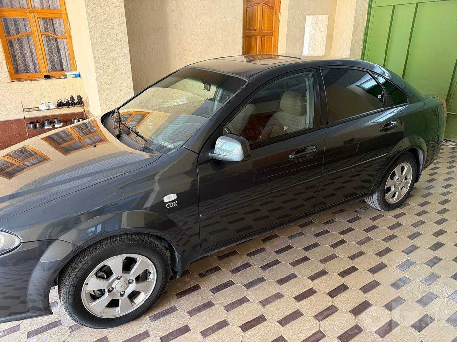 Gentra-3 poz 2019 srochniga sotiladi ideal moshina