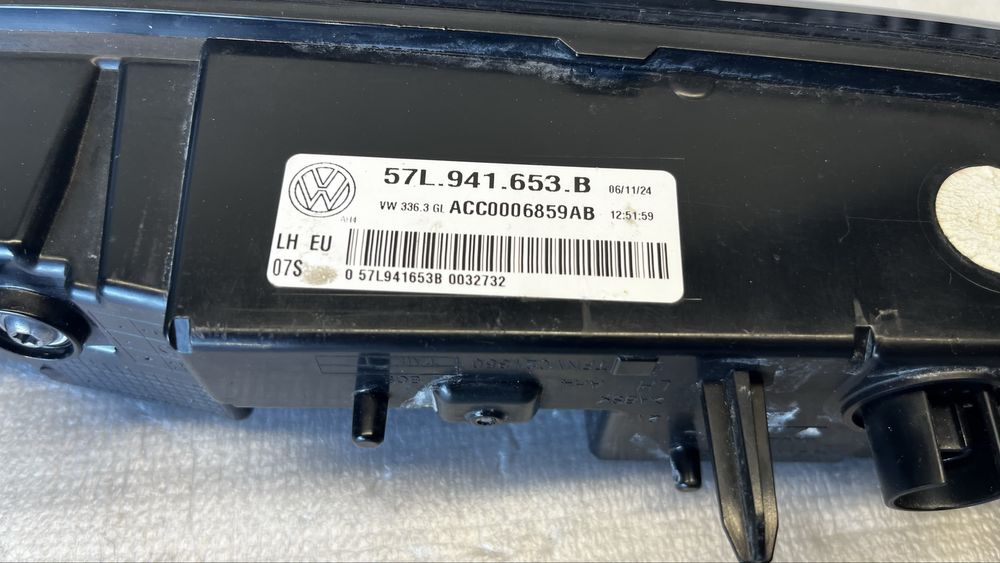 Volkswagen Tayron 25- лява задна светлина