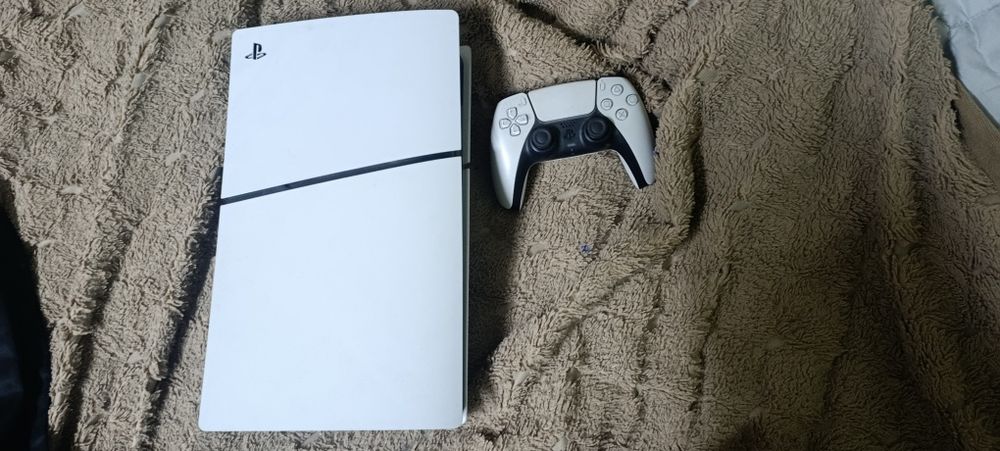 PS 5 SLIM в идеальном состоянии