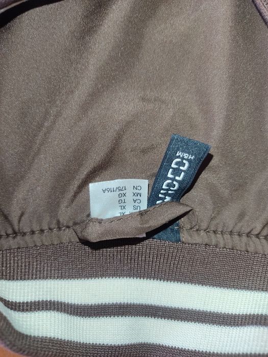 Яке  -    бомбър