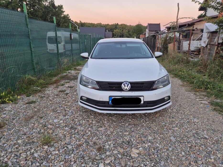 Vând Volkswagen Jetta /  2015 / 1.2 TSI / 6 trepte
