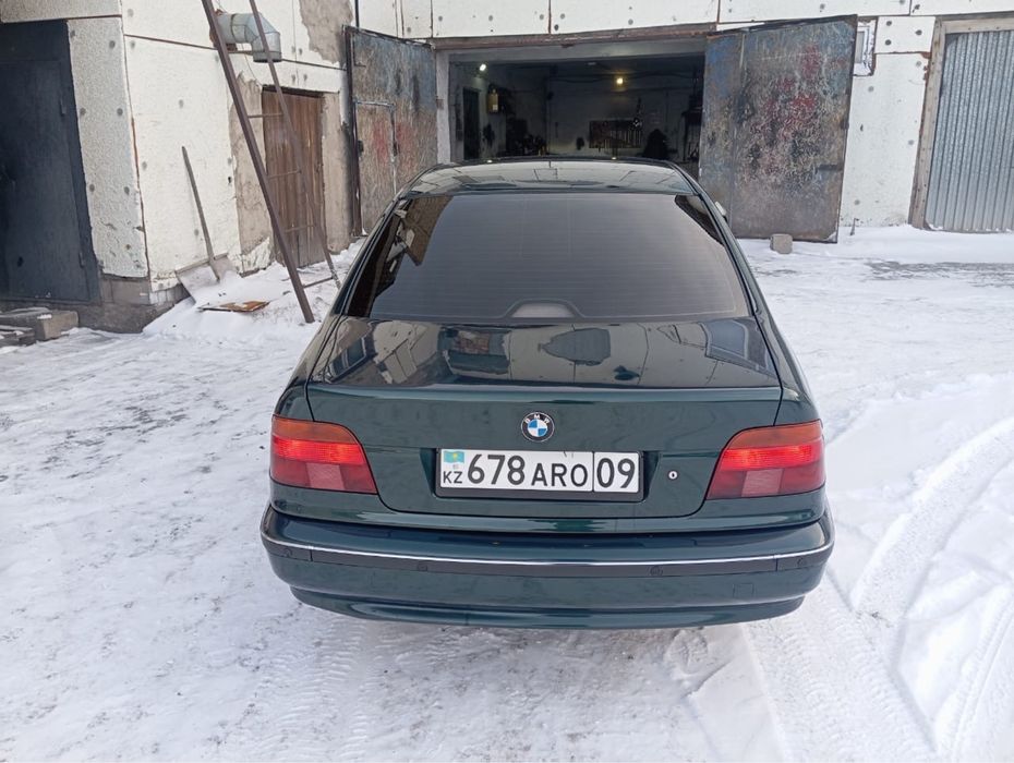 BMW E39 520i 1997год