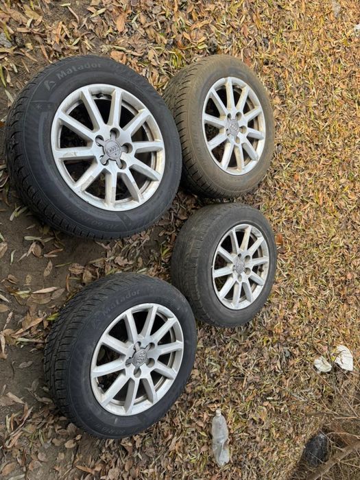 Диски резина на Ауди A4 продается вместе