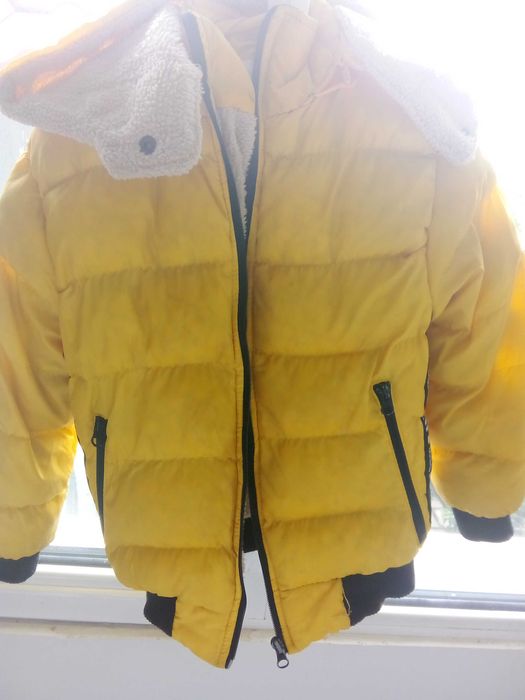 Яке момче 5-6 г.- 6 евро.