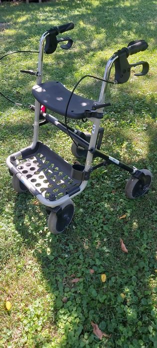Rolator pliabil cu 4 roti / Cadru de mers