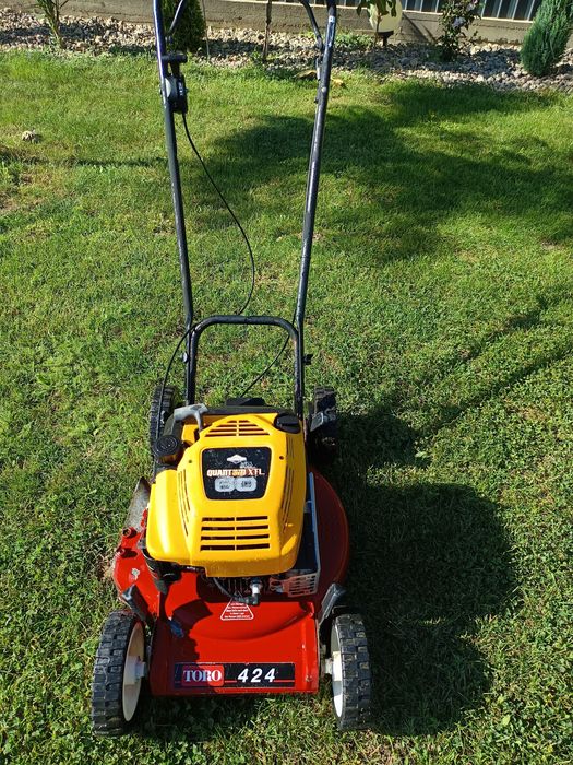 Mașină tuns iarba Toro cu tractiune