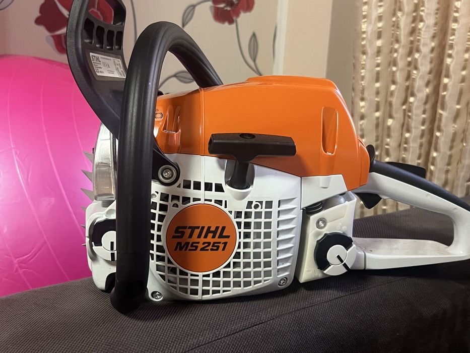 Se vinde drujba marca stihl model MS 251 NOUA